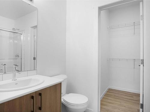 302 9223 228 Street, Edmonton, AB - Indoor Photo Showing Bathroom