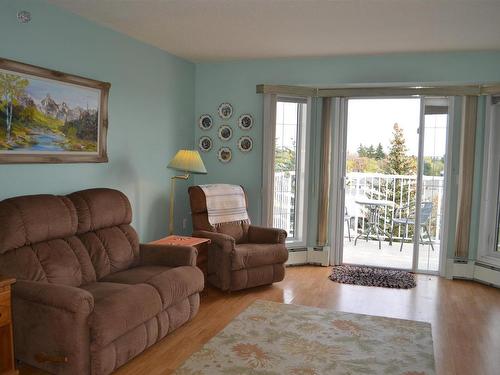 436 13441 127 Street, Edmonton, AB - Indoor Photo Showing Living Room