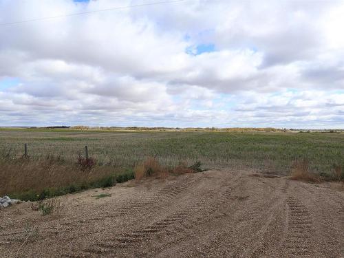 South Pt Of Nw-28-53-15-W4, Rural Minburn County, AB 