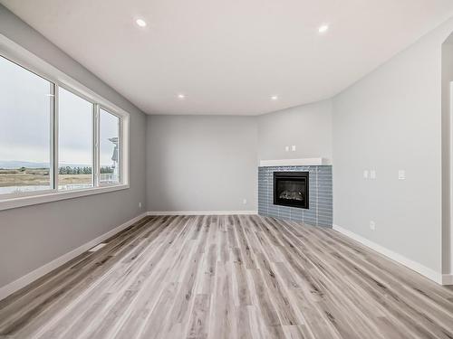 10238 92A Avenue, Morinville, AB - Indoor With Fireplace