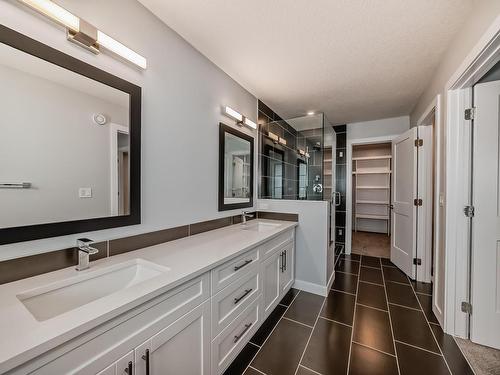 10238 92A Avenue, Morinville, AB - Indoor Photo Showing Bathroom