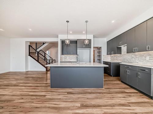 10226 92A Avenue, Morinville, AB - Indoor Photo Showing Kitchen With Upgraded Kitchen