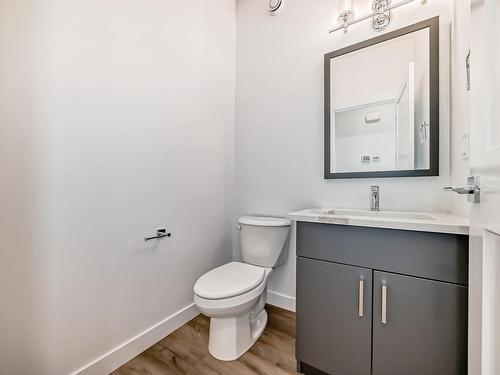 10226 92A Avenue, Morinville, AB - Indoor Photo Showing Bathroom