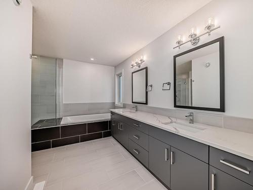 10226 92A Avenue, Morinville, AB - Indoor Photo Showing Bathroom