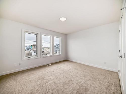 10226 92A Avenue, Morinville, AB - Indoor Photo Showing Other Room