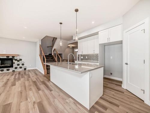 10214 92A Avenue, Morinville, AB - Indoor Photo Showing Kitchen