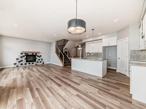 10214 92A Avenue, Morinville, AB - Indoor Photo Showing Kitchen