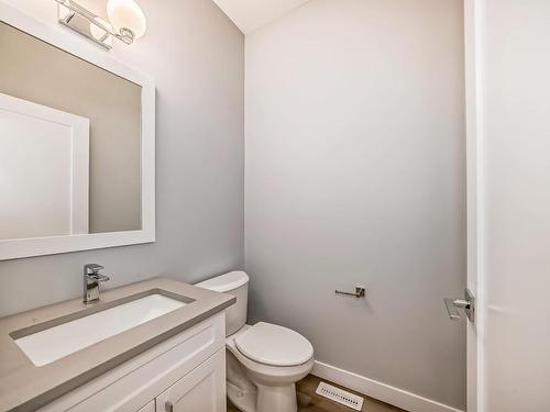 10214 92A Avenue, Morinville, AB - Indoor Photo Showing Bathroom