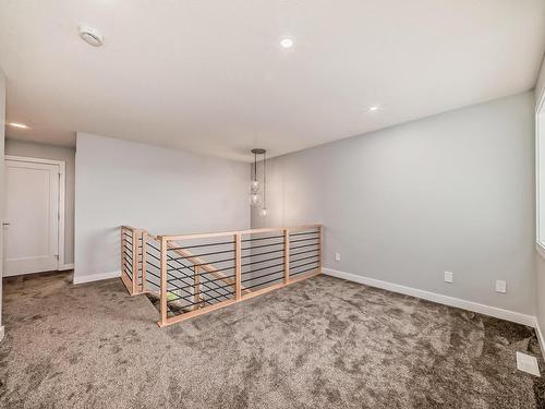 10214 92A Avenue, Morinville, AB - Indoor Photo Showing Other Room