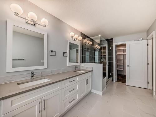 10214 92A Avenue, Morinville, AB - Indoor Photo Showing Bathroom