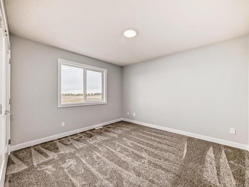 10214 92A Avenue, Morinville, AB - Indoor Photo Showing Other Room