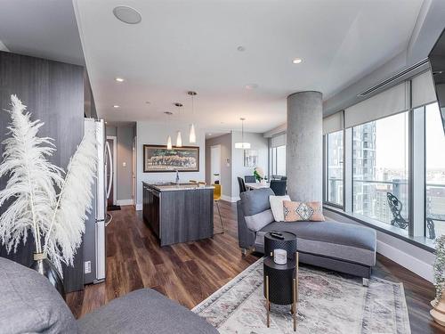 1701 11969 Jasper Avenue, Edmonton, AB - Indoor Photo Showing Living Room