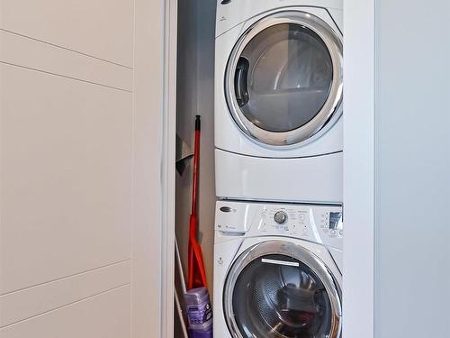 1701 11969 Jasper Avenue, Edmonton, AB - Indoor Photo Showing Laundry Room