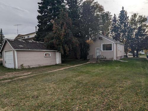 5038 49 Av, Vegreville, AB 