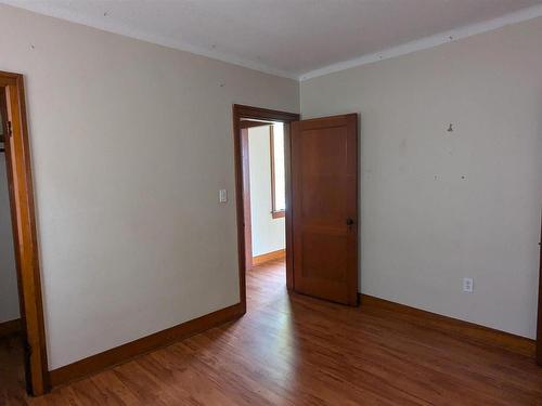 5038 49 Avenue, Vegreville, AB - Indoor Photo Showing Other Room