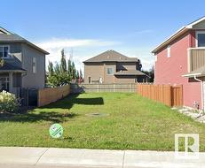 3223 WHITELAW Drive  Edmonton, AB T6W 0P8