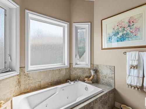 7 13808 155 Avenue, Edmonton, AB - Indoor Photo Showing Bathroom