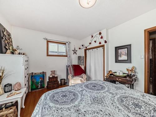 Holden, AB - Indoor Photo Showing Bedroom