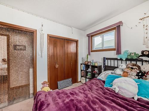 Holden, AB - Indoor Photo Showing Bedroom