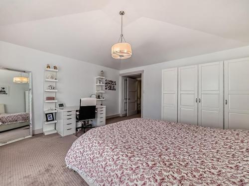 3503 Goodridge Bay Nw, Edmonton, AB - Indoor Photo Showing Bedroom