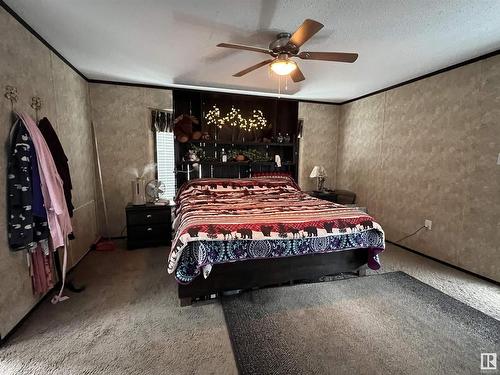 4607 57 Street, Two Hills, AB - Indoor Photo Showing Bedroom