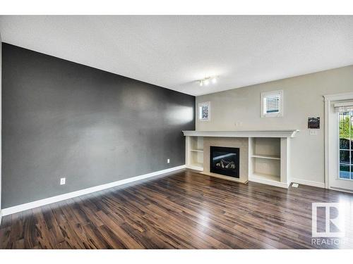 11620 17 Avenue, Edmonton, AB - Indoor With Fireplace