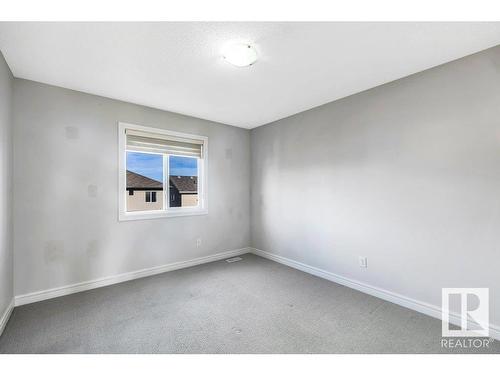 11620 17 Avenue, Edmonton, AB - Indoor Photo Showing Other Room