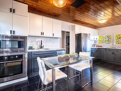 482 Lakeview Drive, Rural Lac Ste. Anne County, AB - Indoor Photo Showing Kitchen