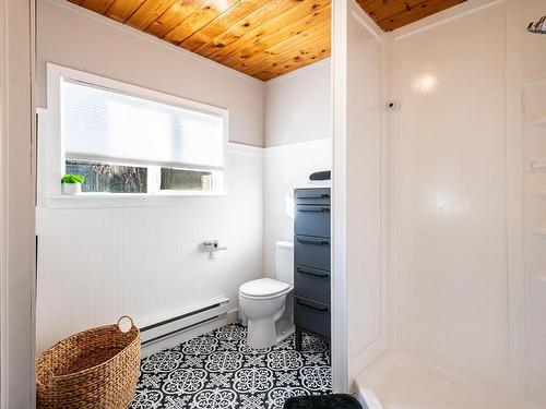 482 Lakeview Drive, Rural Lac Ste. Anne County, AB - Indoor Photo Showing Bathroom