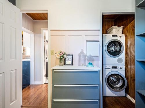 482 Lakeview Drive, Rural Lac Ste. Anne County, AB - Indoor Photo Showing Laundry Room