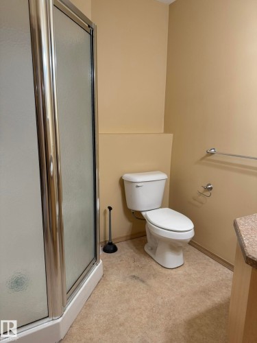 A&B 6404 -47 Street, Cold Lake, AB - Indoor Photo Showing Bathroom