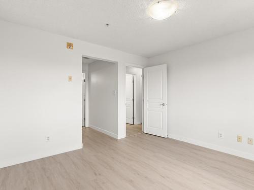 320 309 Clareview Station Drive, Edmonton, AB - Indoor Photo Showing Other Room