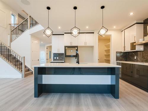 54 Prescott Boulevard, Spruce Grove, AB - Indoor Photo Showing Kitchen With Upgraded Kitchen