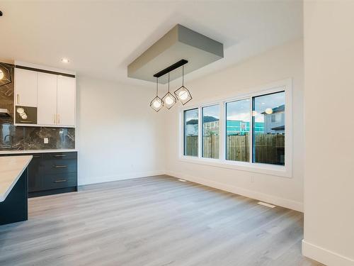 54 Prescott Boulevard, Spruce Grove, AB - Indoor Photo Showing Kitchen