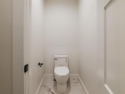 54 Prescott Boulevard, Spruce Grove, AB - Indoor Photo Showing Bathroom