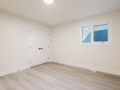 54 Prescott Boulevard, Spruce Grove, AB - Indoor Photo Showing Other Room