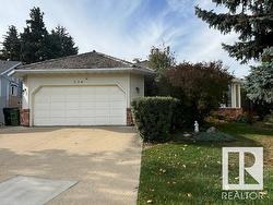 136 WOLF WILLOW CL NW  Edmonton, AB T5T 5N3