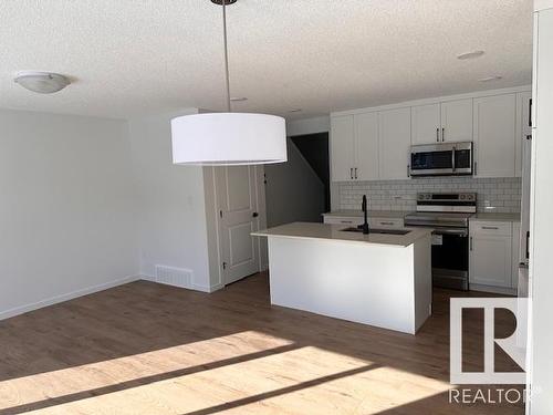 5 13119 209 Street Nw, Edmonton, AB - Indoor Photo Showing Kitchen