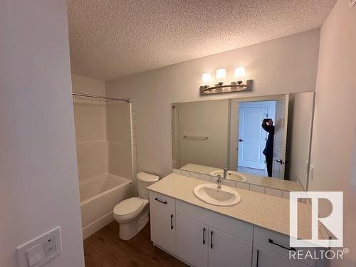 5 13119 209 Street Nw, Edmonton, AB - Indoor Photo Showing Bathroom