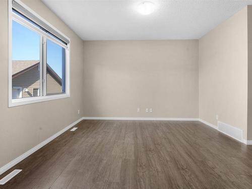 5874 Anthony Crescent, Edmonton, AB - Indoor Photo Showing Other Room