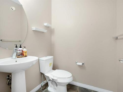 5874 Anthony Crescent, Edmonton, AB - Indoor Photo Showing Bathroom