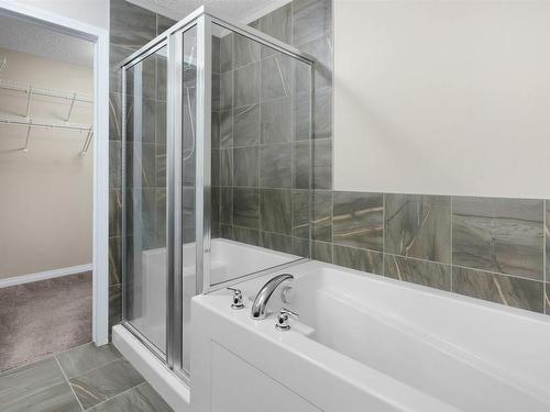 5874 Anthony Crescent, Edmonton, AB - Indoor Photo Showing Bathroom