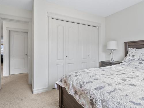 6111 10 Avenue, Edmonton, AB - Indoor Photo Showing Bedroom