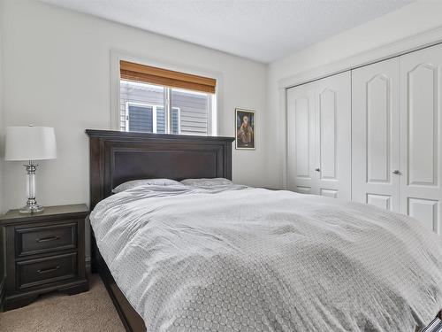 6111 10 Avenue, Edmonton, AB - Indoor Photo Showing Bedroom