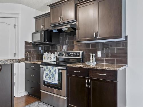 6111 10 Avenue, Edmonton, AB - Indoor Photo Showing Kitchen