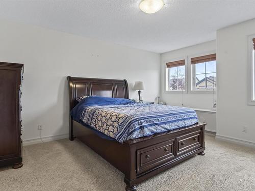 6111 10 Avenue, Edmonton, AB - Indoor Photo Showing Bedroom