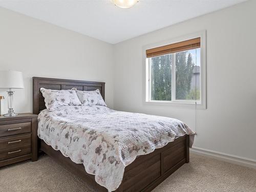 6111 10 Avenue, Edmonton, AB - Indoor Photo Showing Bedroom