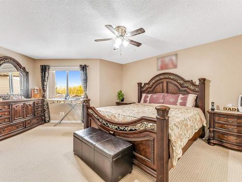 2012 33A Avenue, Edmonton, AB - Indoor Photo Showing Bedroom