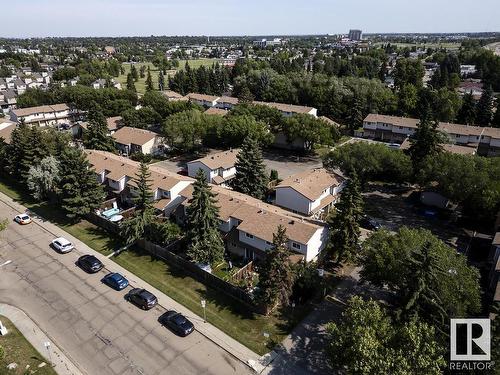 1747 Lakewood Rd S Nw, Edmonton, AB 