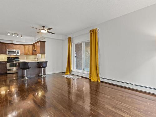 102 10524 77 Avenue, Edmonton, AB - Indoor Photo Showing Kitchen